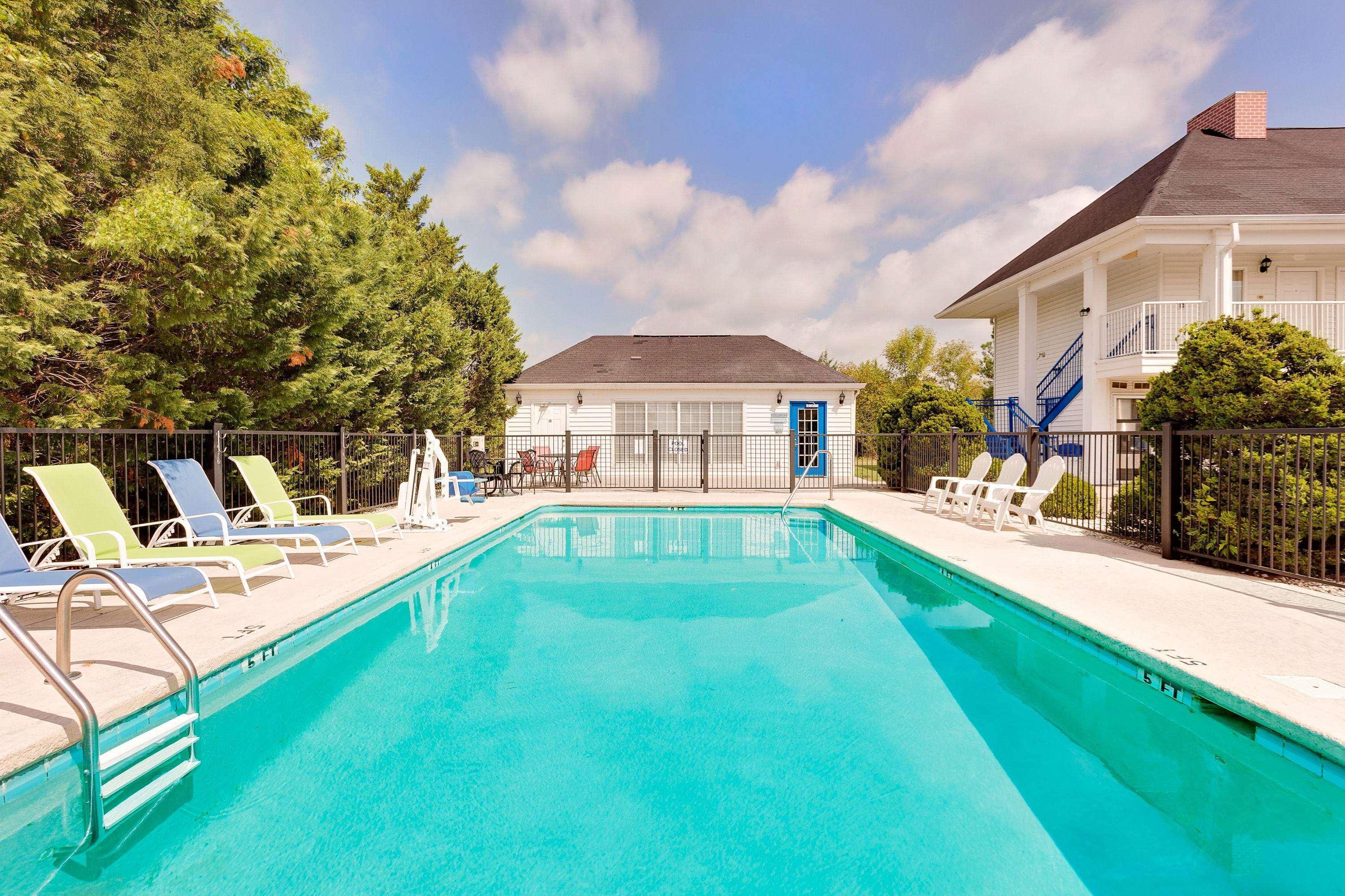 Baymont By Wyndham Cleveland Motel Exterior foto